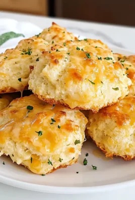 CHEDDAR BAY BISCUITS