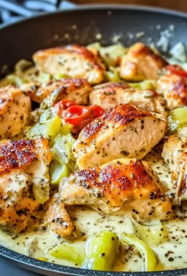 Pepperoncini Chicken Skillet: Easy One-Pan Recipe